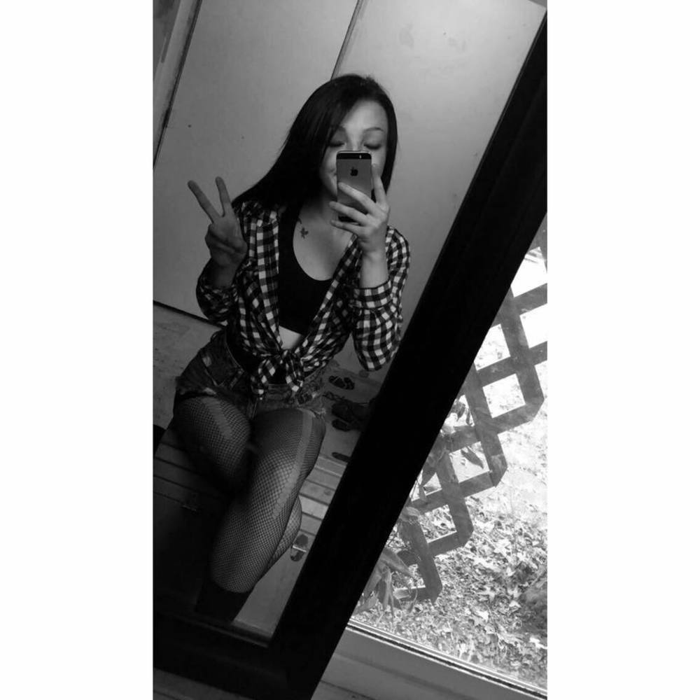 Meet your Posher, Kenzie